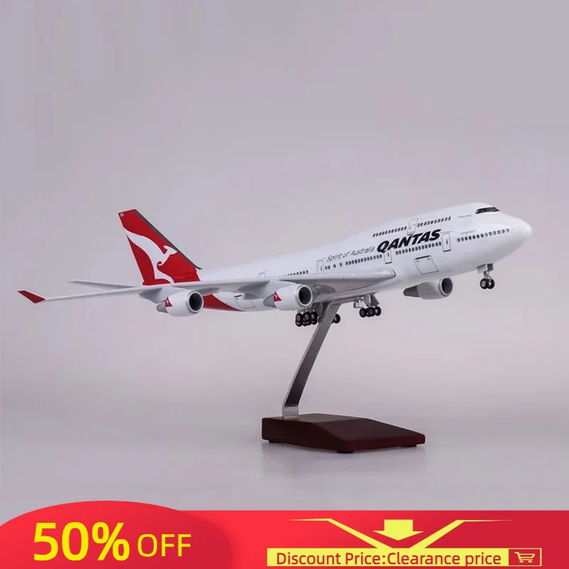 

1/150 Scale 47CM Airplane Boeing 747 B747 QANTAS Airline Model LED Landing Gear for Boys Plane Model Toy Airliner Display Show