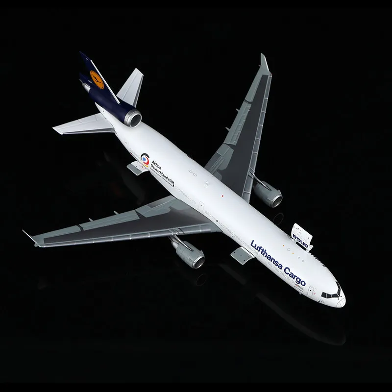 YY Wings Diecast 1/400 Scale Lufthansa MD-11 D-ALCC Passenger