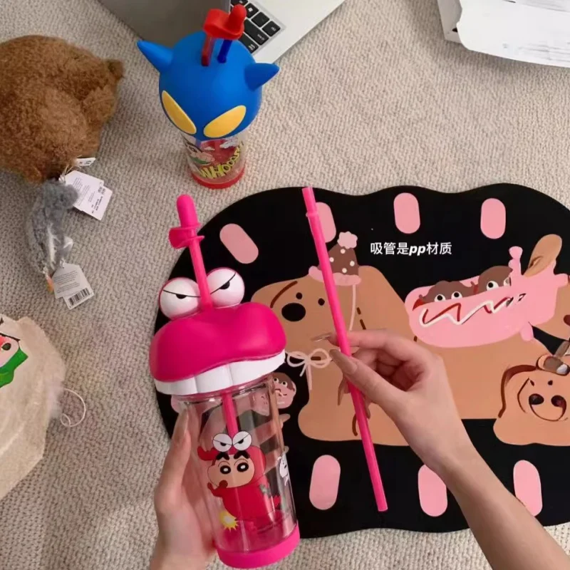 

500 мл аниме розовая соломенная чашка из крокодиловой кожи, карандаш Шин Чан, чашка для воды, материал Tritan, качественная мультяшная чашка, летние подарки