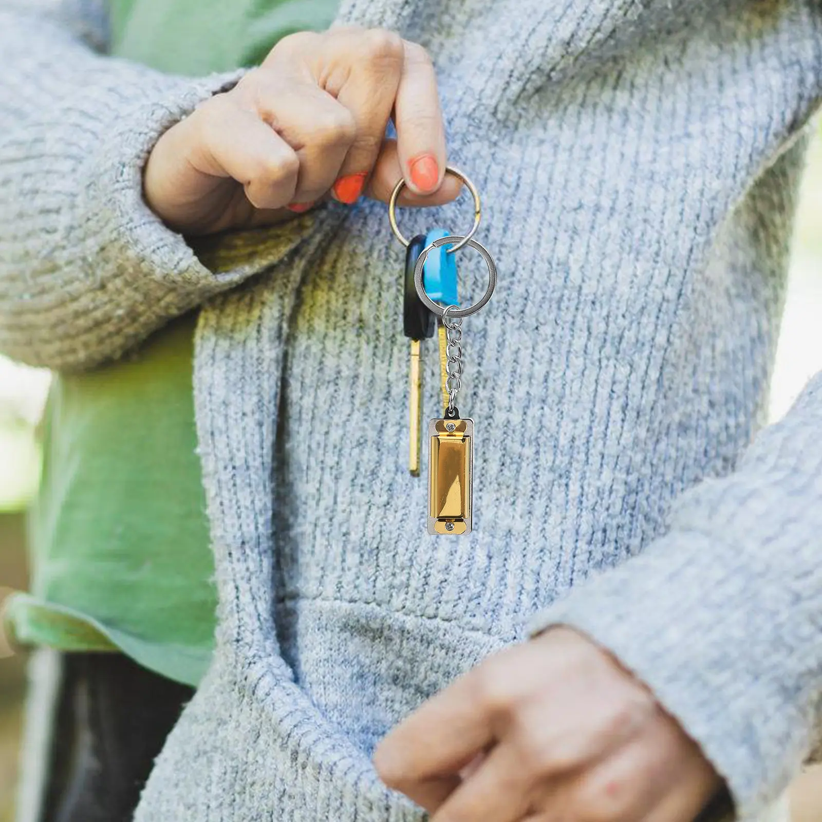 4Pcs Mini Harmonica Keychain Metal Compact 4 Hole 8 Tone Music Pendant for Kids Beginner Music Keyring Holder Holder Bag Pendant