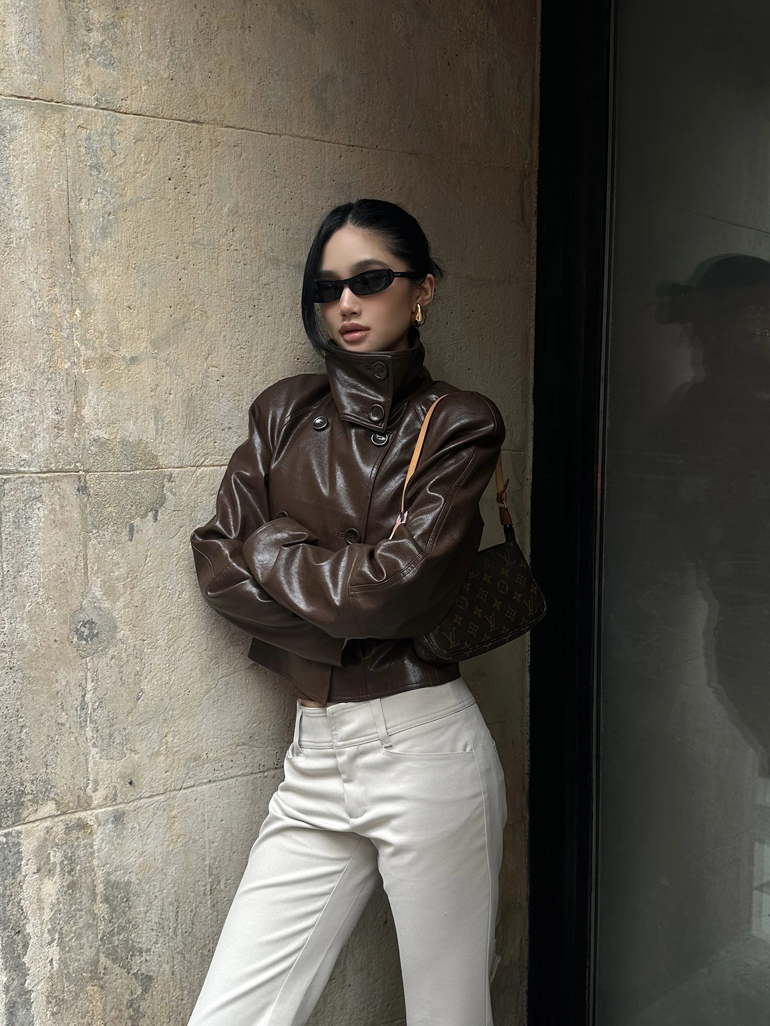 

Rovente Brown PU Leather Stand Collar Double Breasted Women's Short Fit Spring Windbreaker Jacket Casual Style Standard Size