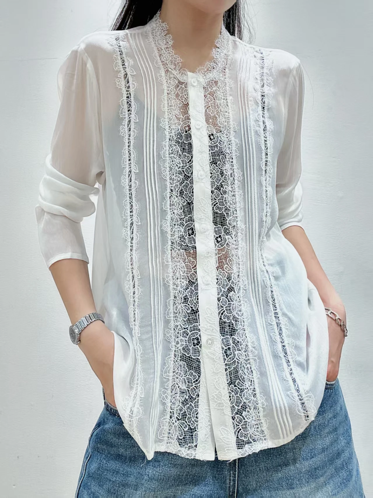 

Retro Style Long Sleeve Embroidered Lace Patchwork Loose Women's Shirt Spring Summer Breathable Slimming Top Fashionable