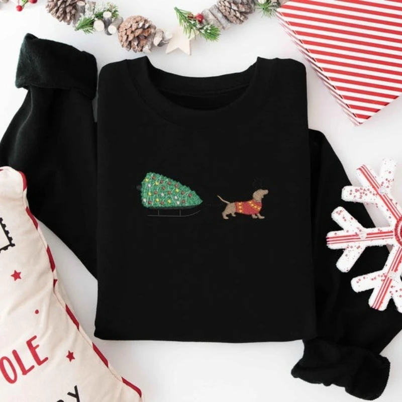 Tree Embroidered Autumn and Winter Sweatshirt Cute Dog Cozy Christmas Crewneck Lover Holiday Gift for Dog Moms Thermal Hoodie