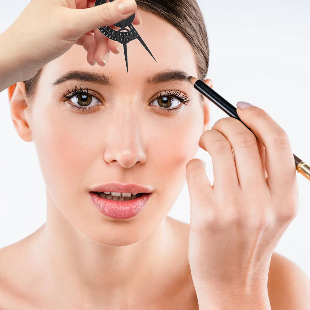 أداة قياس مسطرة الحواجب لتشكيل الحاجب أداة رسم مسطرة تحديد المواقع البلاستيكية المتينة