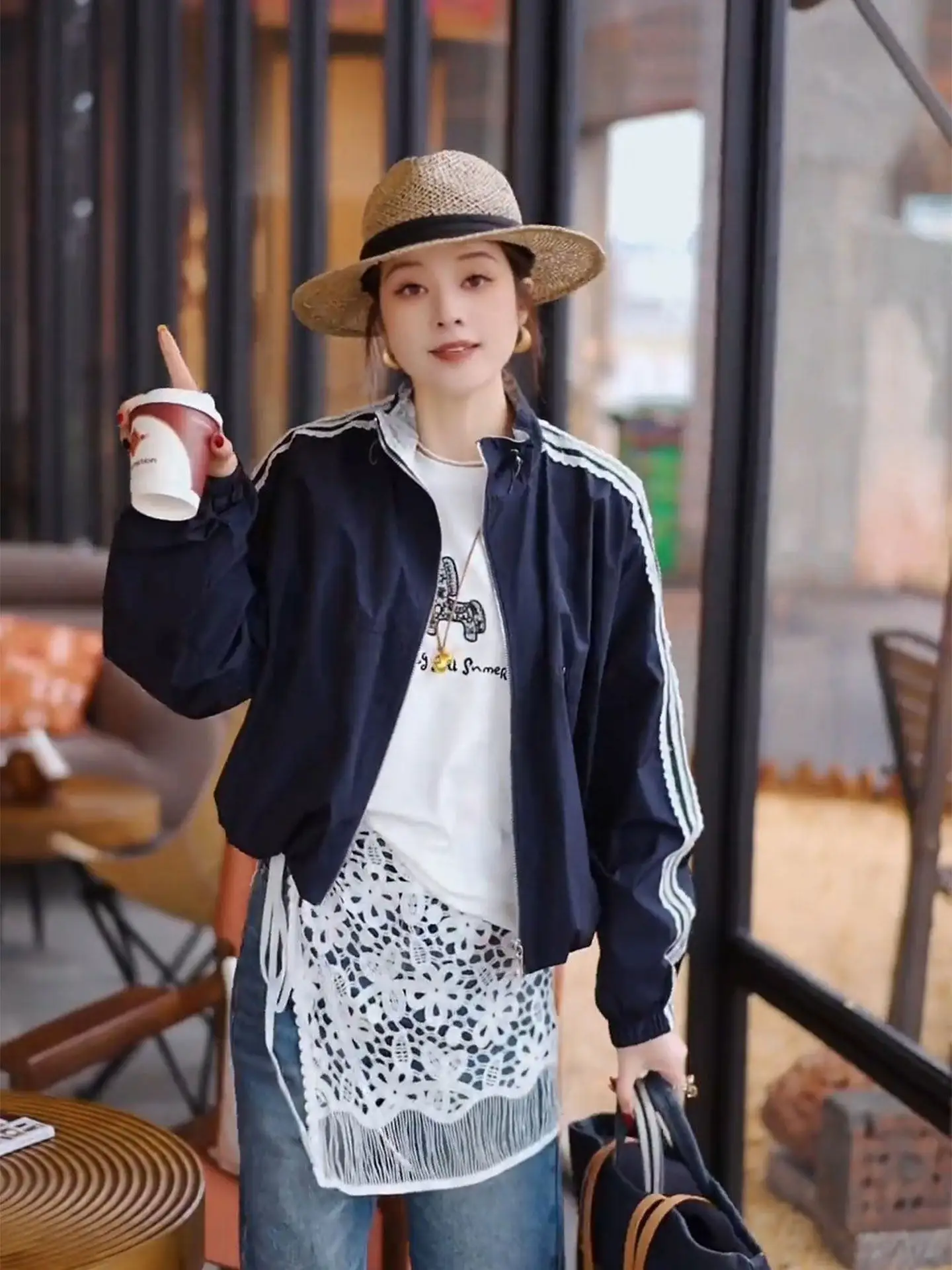 Spring 2026 Short Lace Insert Stand Collar Women's Jacket European Style Compact Design Sensation Fleece Lined Zipper Closure