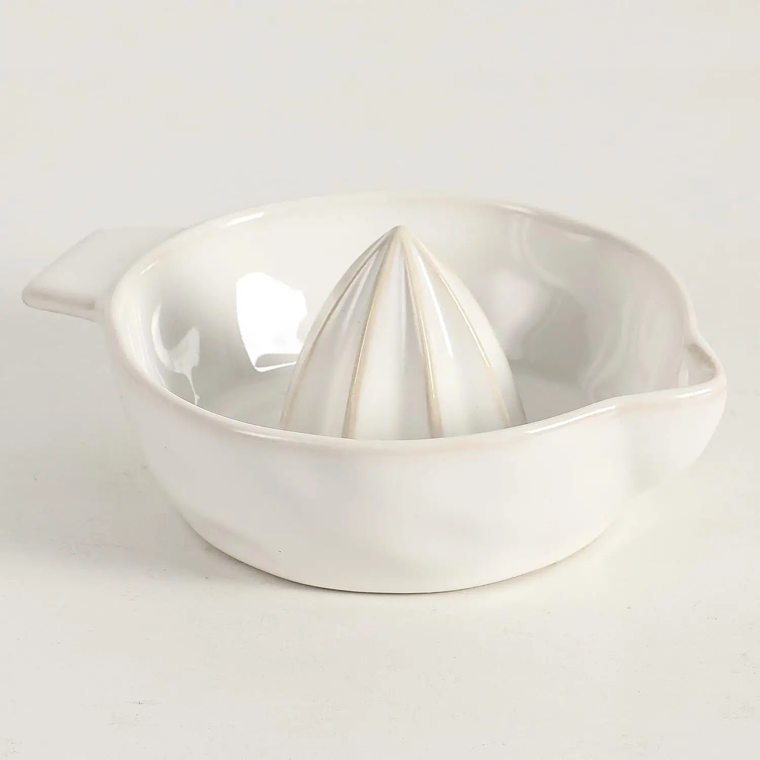 

Manual Ceramic Lemon Juicer with Handle and Pour Spout, Easy to Use and Clean for Citrus Fruits