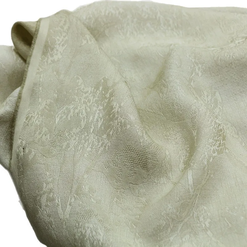 A fleeting glimpse · Tussah silk jacquard with hollowed-out 19mm fabric dirty and cold dyed