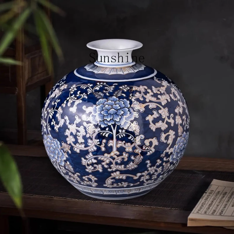 

Ceramics, master hand-painted gold-painted blue and white porcelain vase, Chinese living room bogu frame ornament