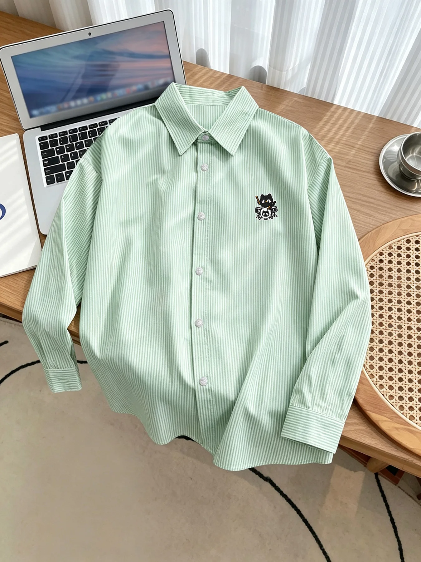 Korean-Style Trendy Men's Spring-Autumn New Collection: Fun Cartoon Patch Print Casual Outerwear Shirt