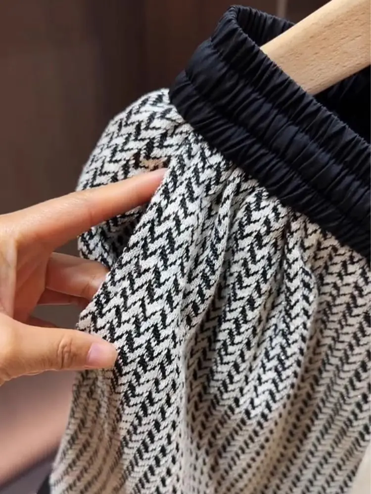 Summer new striped men's simple and versatile short-sleeved shorts ruffian handsome fashion casual sports suit