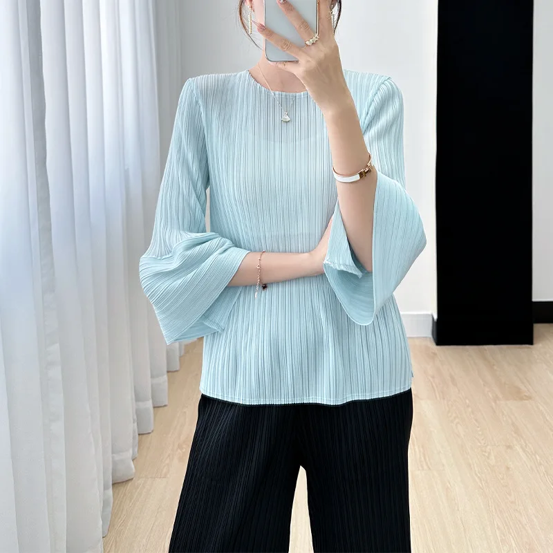 

Miyake Pleated 2023 Summer New Fashion Slim Fit T-shirt Short Sleeve Loose Western Flare Sleeve Pleated Top for Women