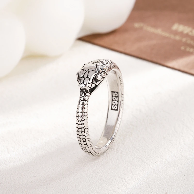 

Sole Memory Vintage Thai Silver Rattlesnake 925 Sterling Silver Fine Female Resizable Opening Rings RI1058
