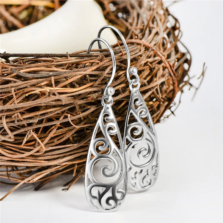 Popular Hot Selling S925 Sterling Silver Stud Earrings Featuring Unique Engraved Designs for Fashion Forward People