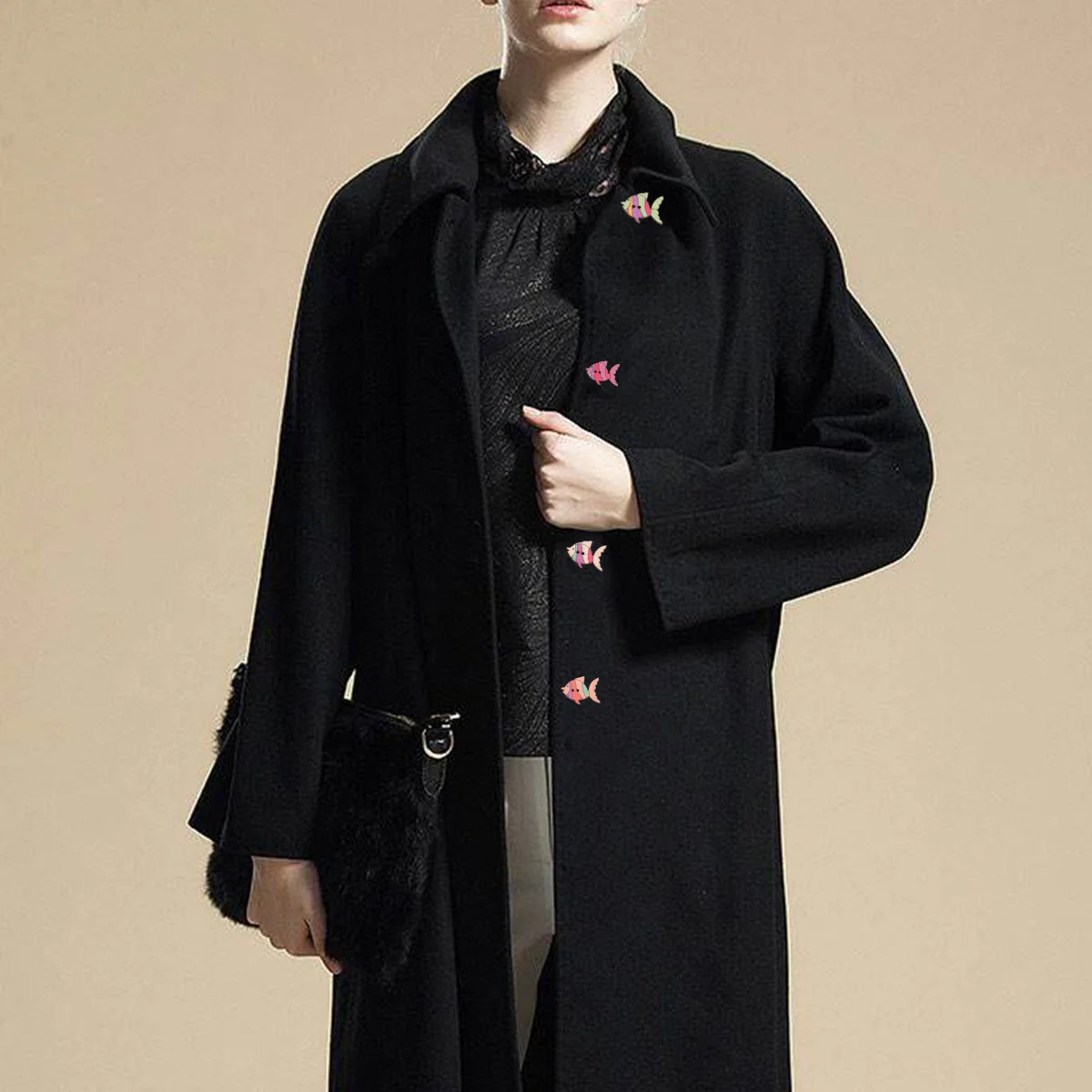 

50Pcs Craft Sewing Buttons Wooden Fish Design Colorful Art Pattern 2 Hole DIY Decoration for Knitwear Jackets Hats Bags