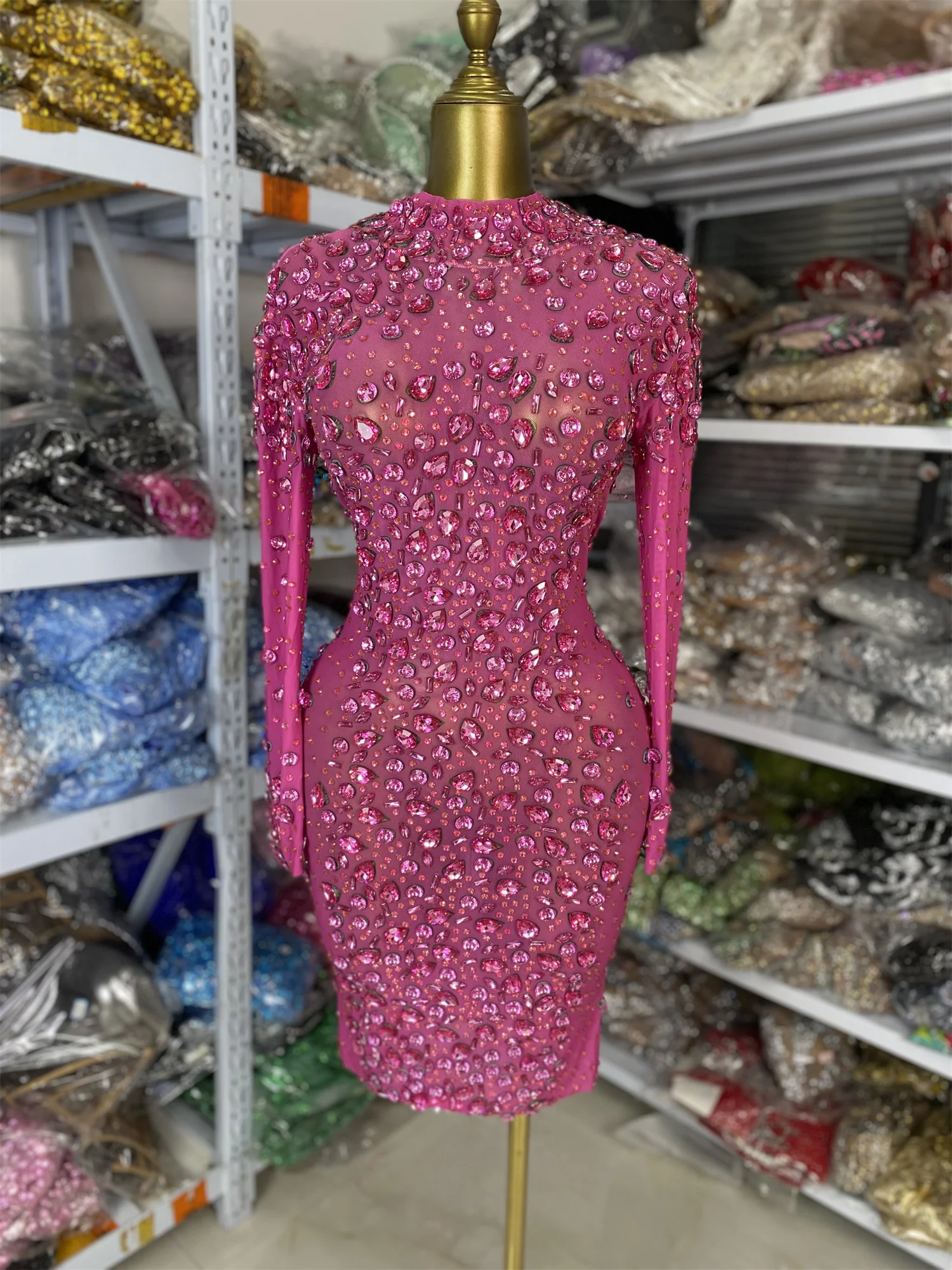 

Women Luxury Sparkly Rhinestones Mesh See Through Bodycon Knee Length Dress Evening Club Party Dresses Singer Stage Costumes