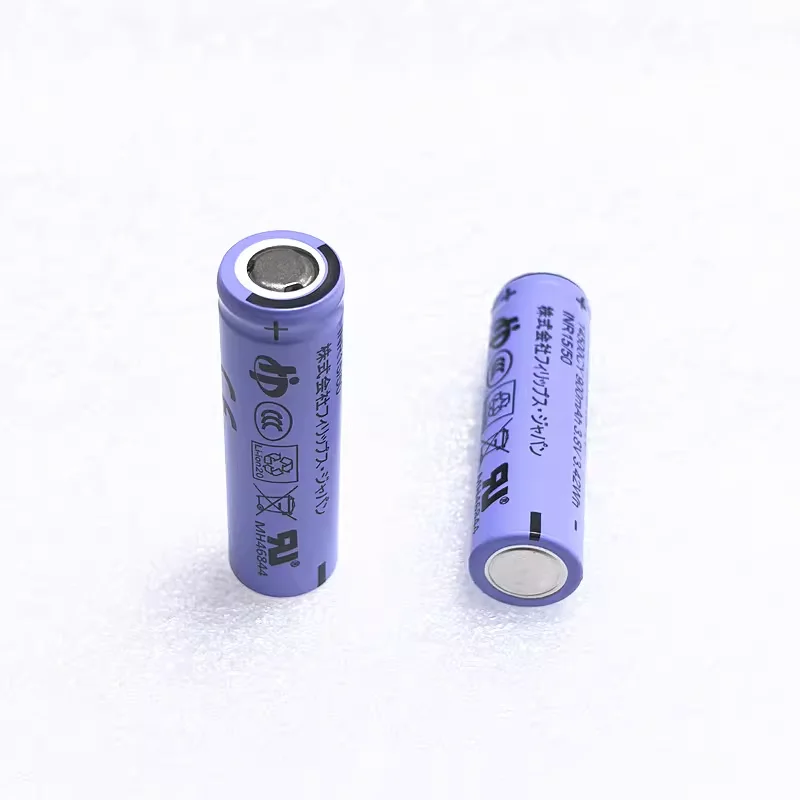 Japan imports 14500CY high-voltage lithium battery 3.8V 900mAh flat head lithium battery