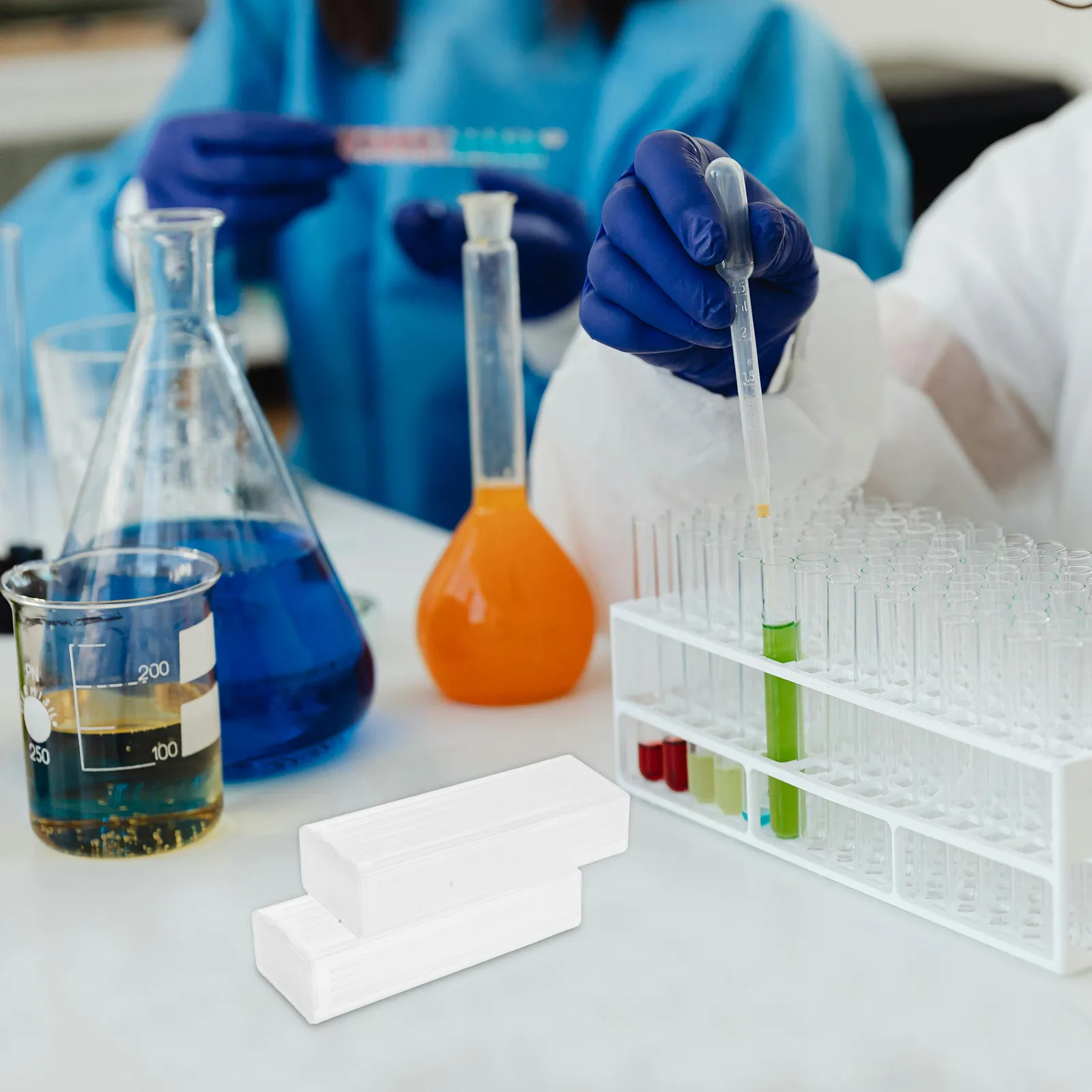 

Rectangle PP Plastic Microscope Slide Case Flip Top Design for Laboratory Slide Storage Protection Organization Research
