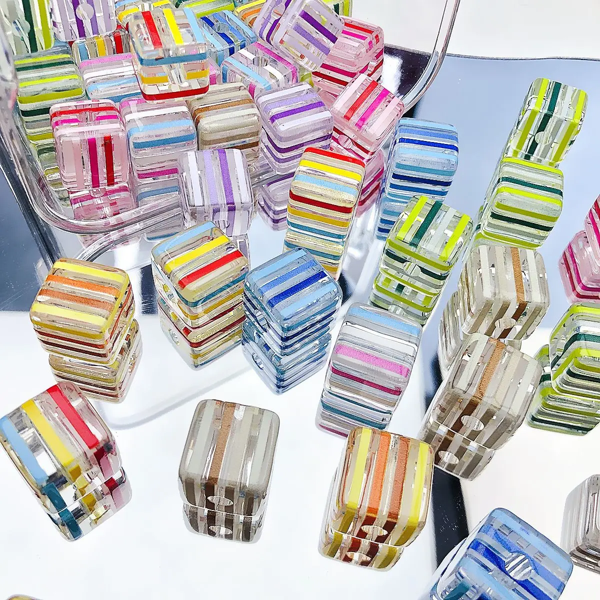 

Wholesale 50pcs/lot 14mm color stripe pattern print geometry square shape resin straight holes diy jewerly garment accessory