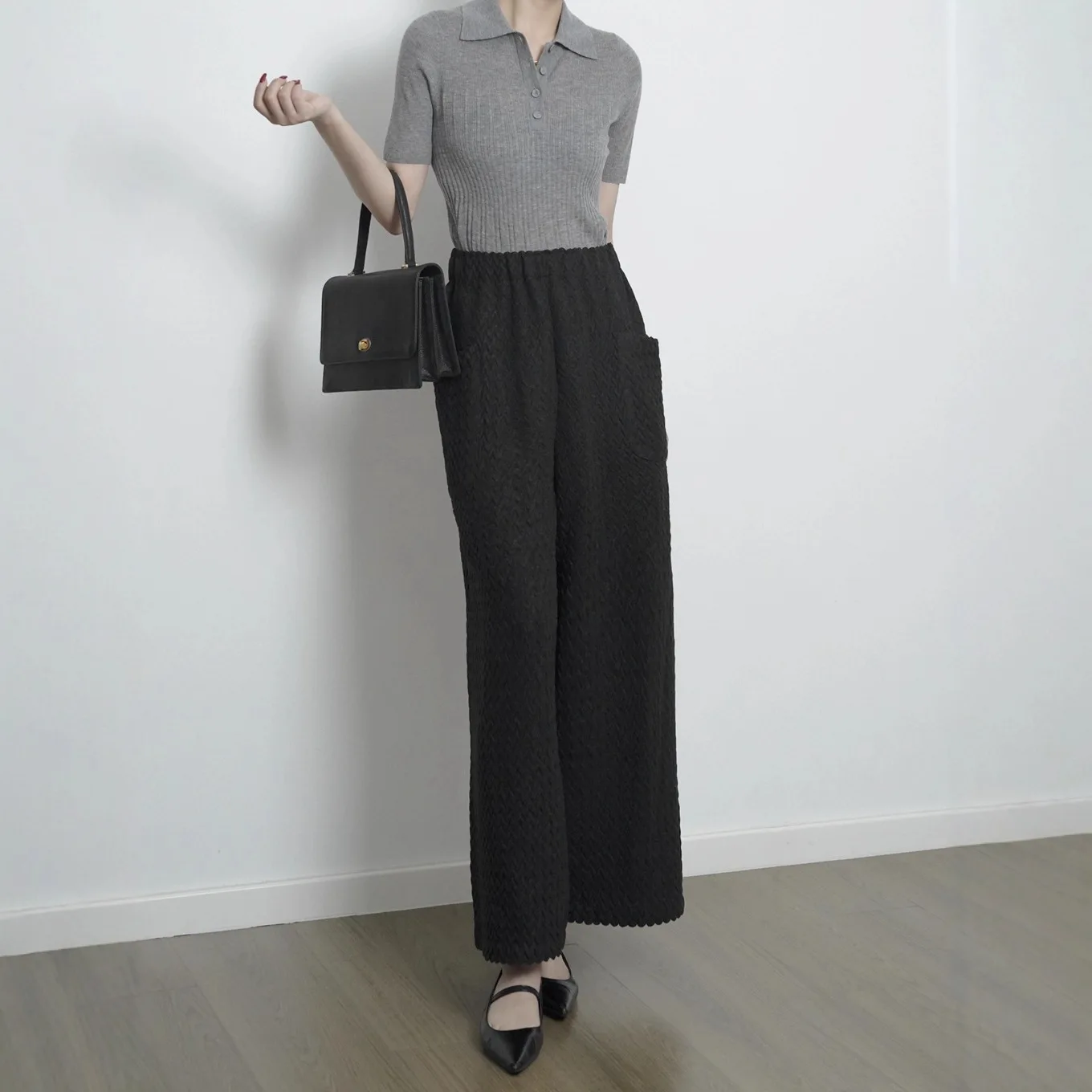 

Miyake Folds 2025 Autumn and Winter New Trousers Female Wide-legged Trousers Elastic Waist Hundred Loose Straight Leisure Pleat