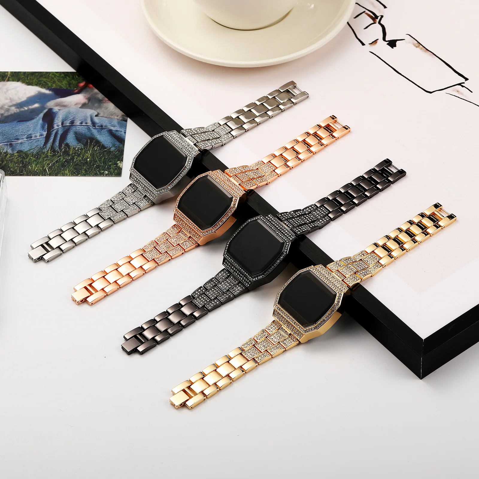 

Fashion Women's Alloy Watch Rose Gold Diamond Women's Watch Square Touch Electronic Watch