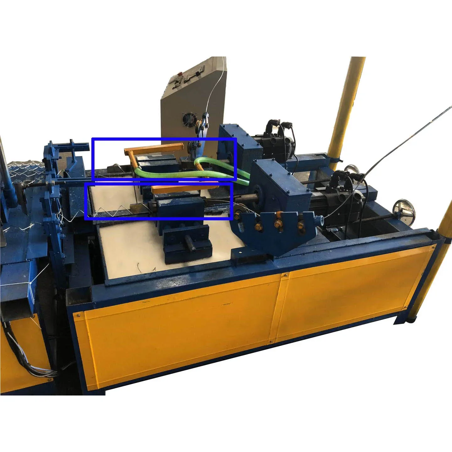 YG Customized For 0.5-3.0 M Width Semi-automatic Chain Link Fence Machine
