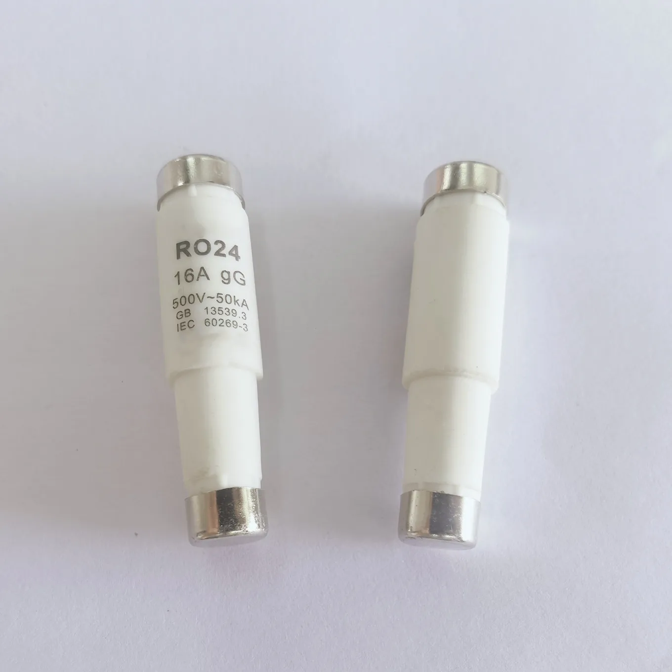 

Original new 100% spiral fuse E16 current RO24 R024 5SA 2A~32A