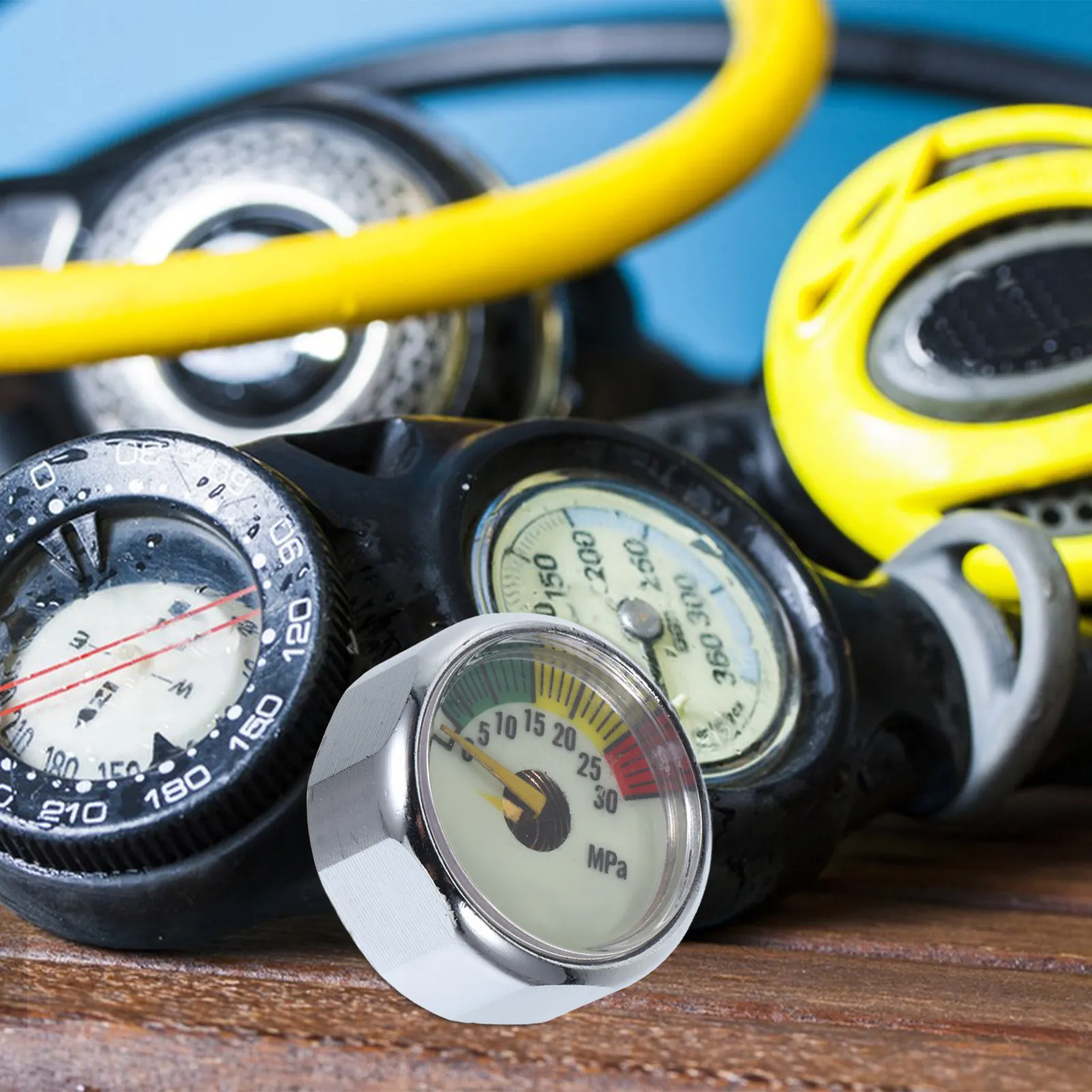 Diving Pressure Gauge Glow in the Dark Depth Meter Accurate Scuba Cylinder Air Monitor Underwater Equipment