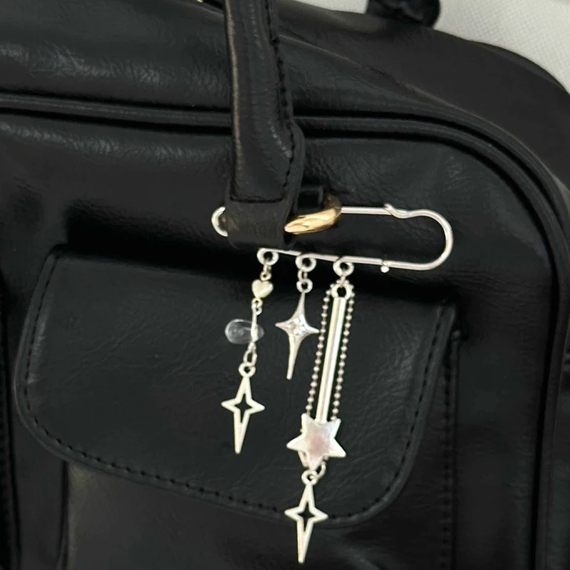 

1PC Unique Y2K Silver Star Shaped Clasp Pin Chain Badge Brooch Pin Pendant Suitable For Fashion Outfit Sweet Brooch Clip