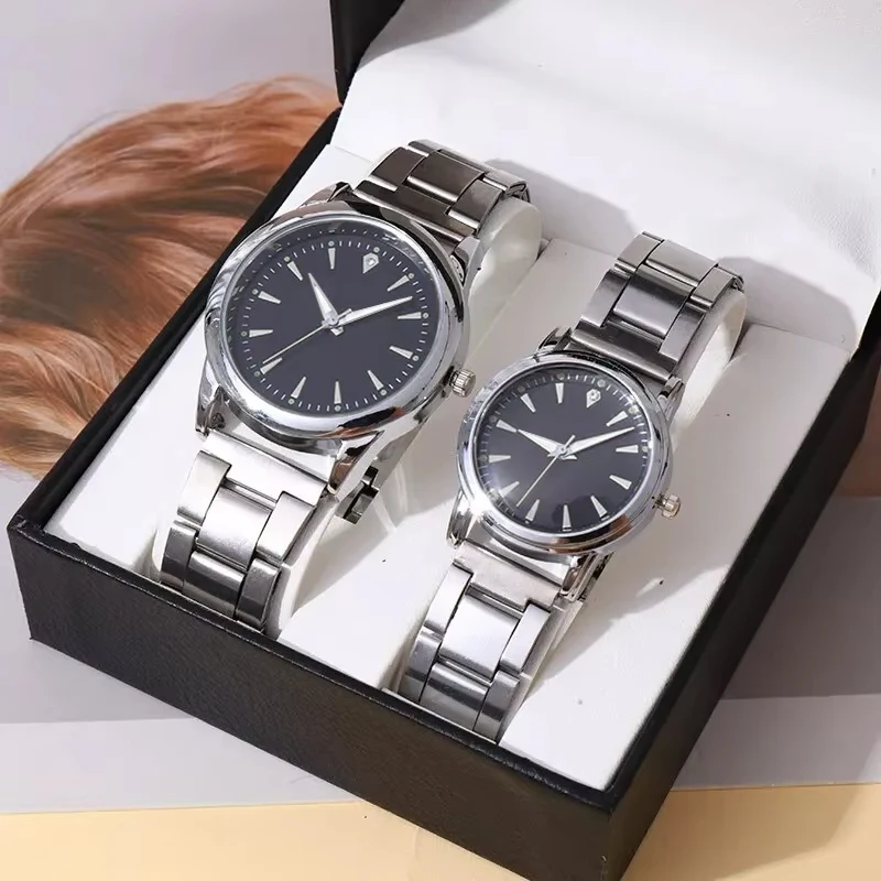 Montres de couple à quartz simples pour hommes et femmes, montres-bracelets à bande en alliage, mode de luxe, sans boîte, 2 pièces