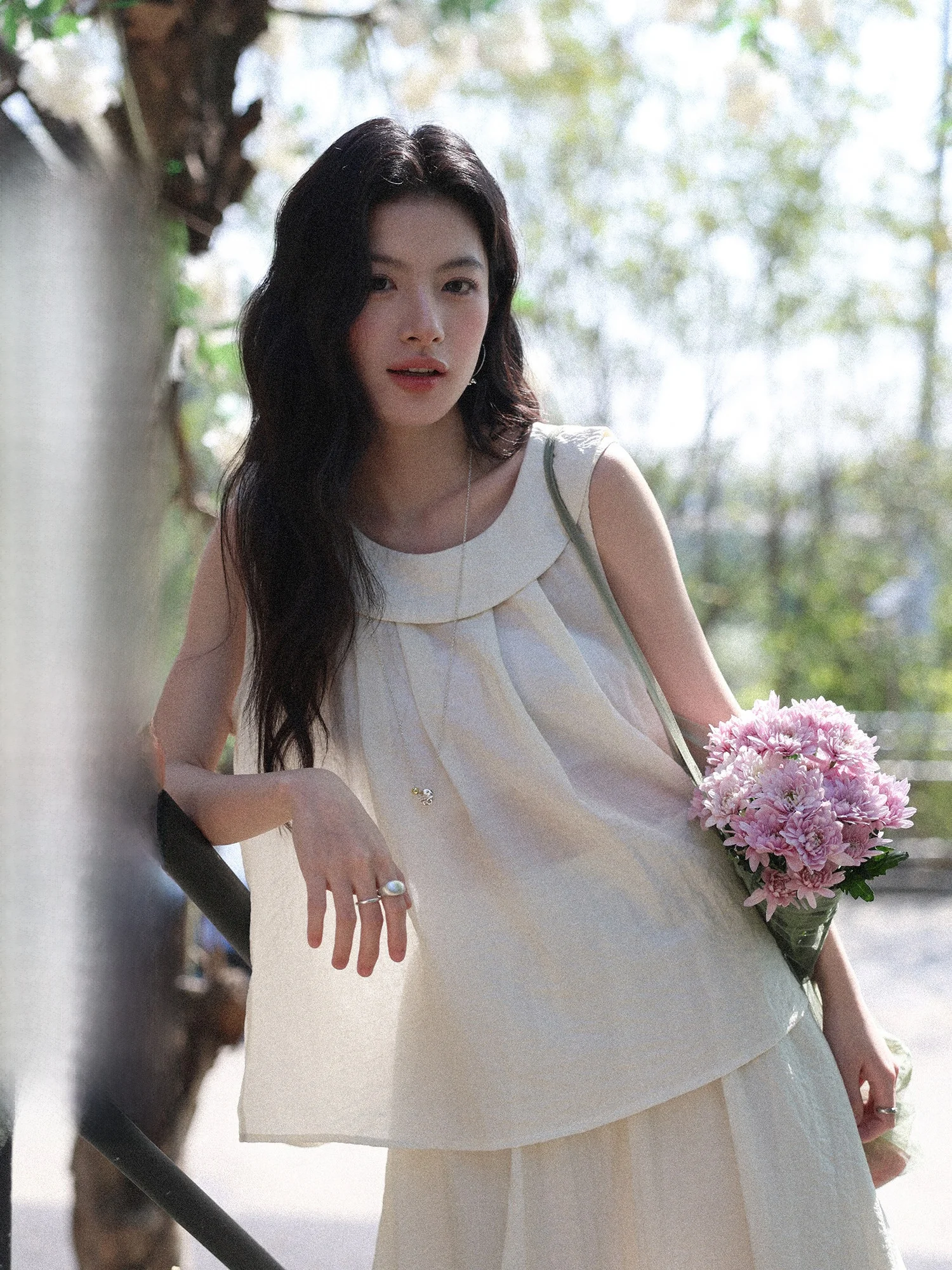 

Elegant Summer 2026 Women's Fashion Set High Waist Midi Skirt Sleeveless Vest Two-Piece Suite Stylish Trendy Pure Color Spring