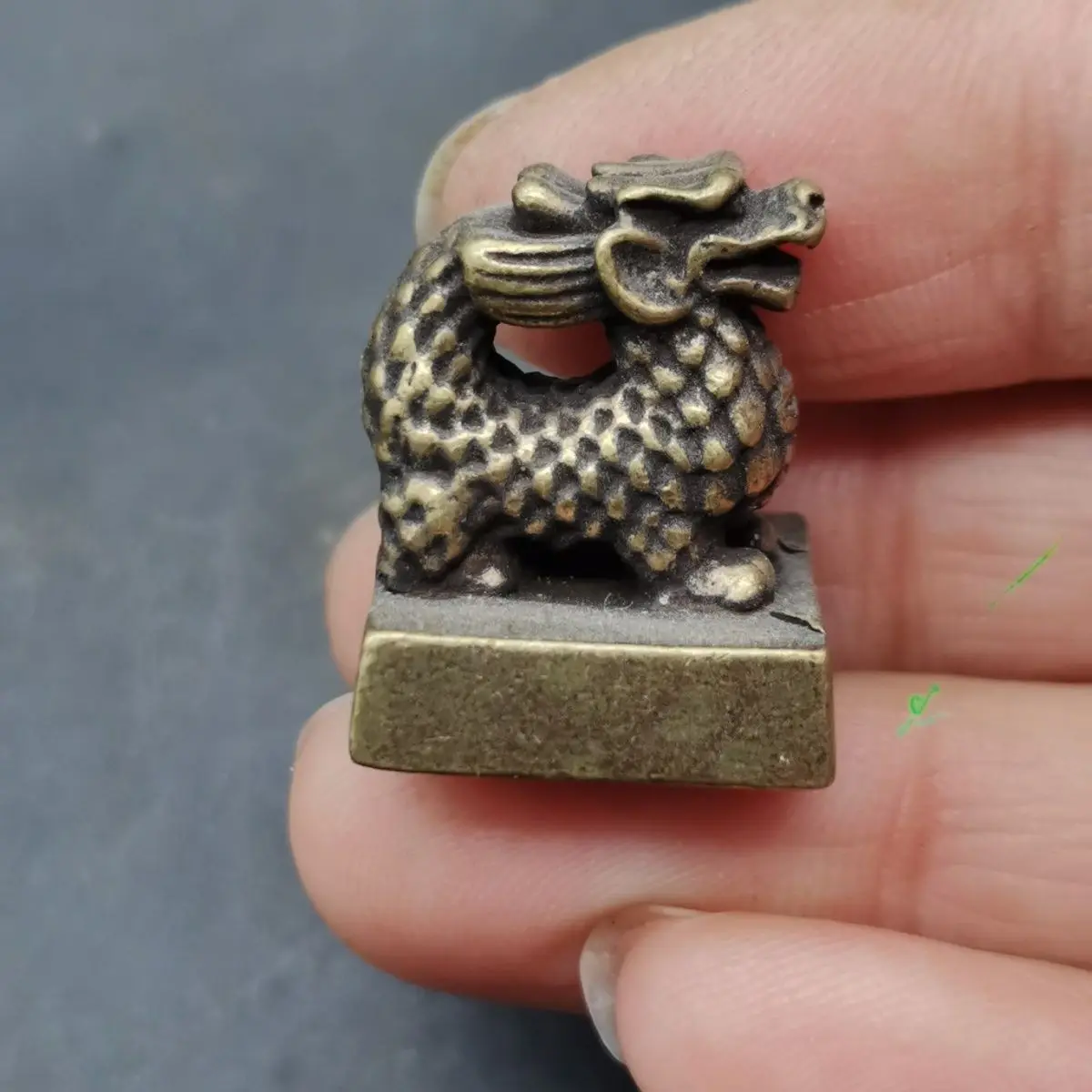 Curled dragon Seal Stamp Statue Sculpture Figurines Home Garden Decoration Statues