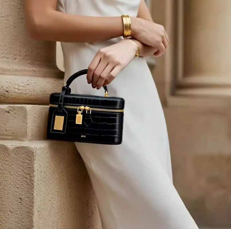 JW PEI box bag Cleo imitation crocodile embossed handbag French crossbody small square bag Women's exquisite shoulder bag