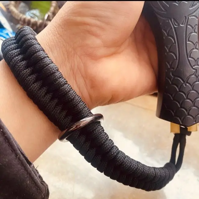 Outdoor Portable EDC Solid Woven Anti Lost Umbrella Rope, Slingshot Bracelet Hanging Rope, Keychain Tool