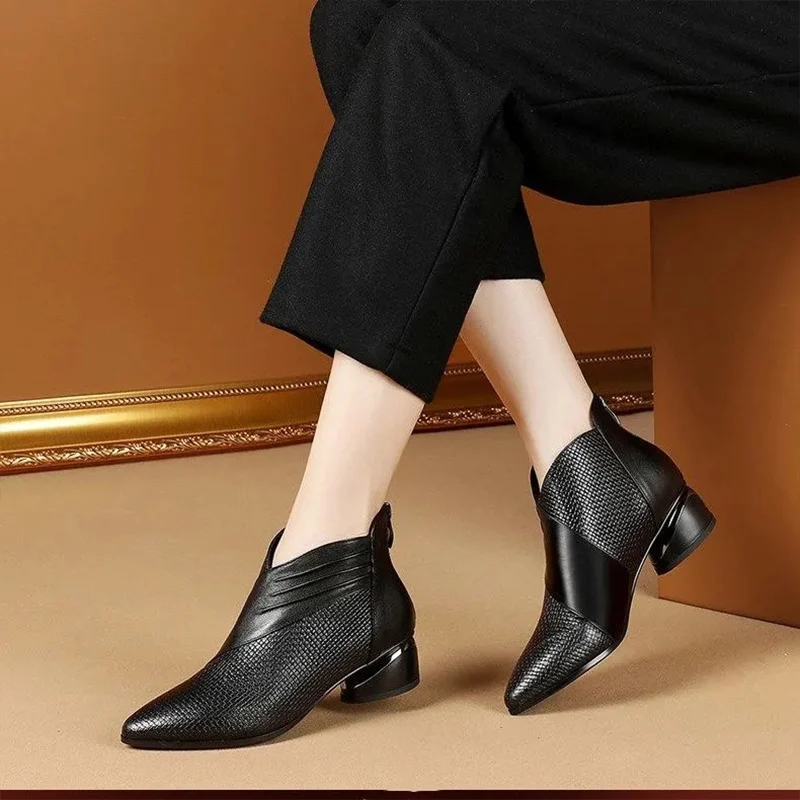 2024 trendy ladies low heels woman ankle boots Retro leather boots womens formale autumn office shoes