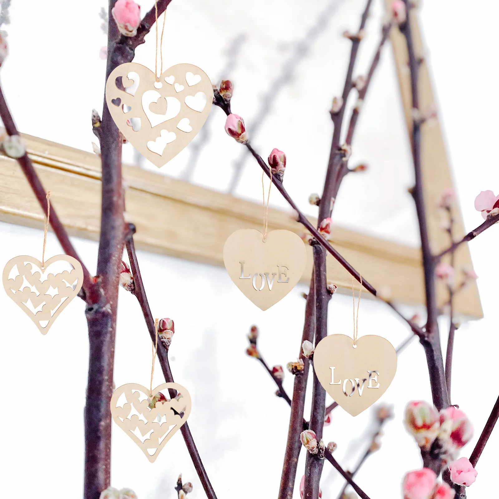 

80Pcs Wooden Heart Slices for Crafts Blank Wood Pieces DIY Accessories Decoration Small Wooden Hearts Craft Project Supplies