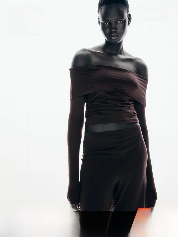 

H&M Women's Long Sve oulder Bared T-irt Casual Sle Daily Wear Comfortable Fabric Fall Collection 2025