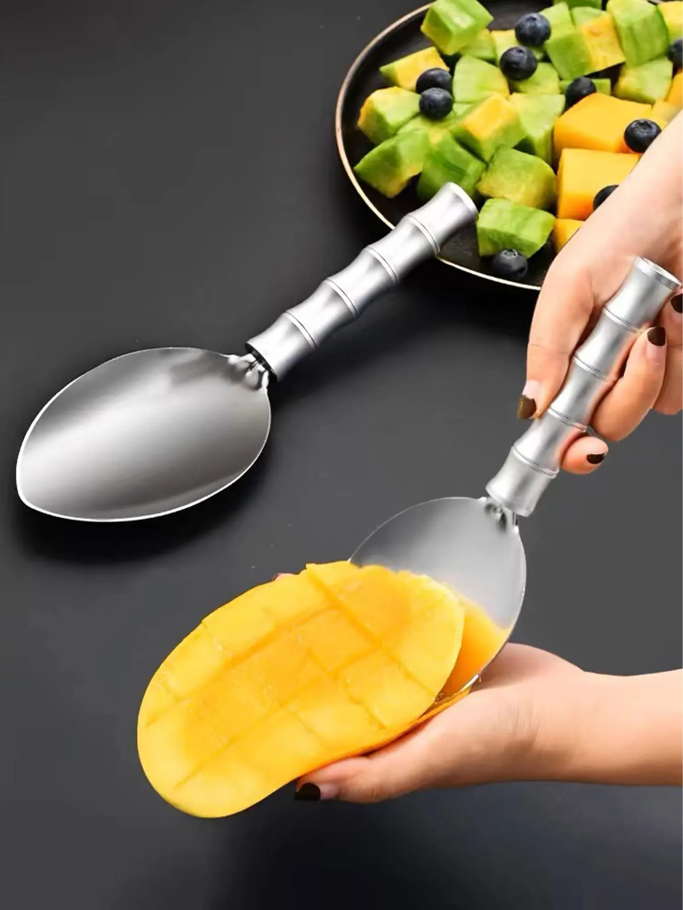 304 Stainless Steel Mango Slicer Tool, Special Fruit Shaping Mold for Cutting Mangoes into Cubes, Watermelon Cutter, Scoop Knife, 1 Piece