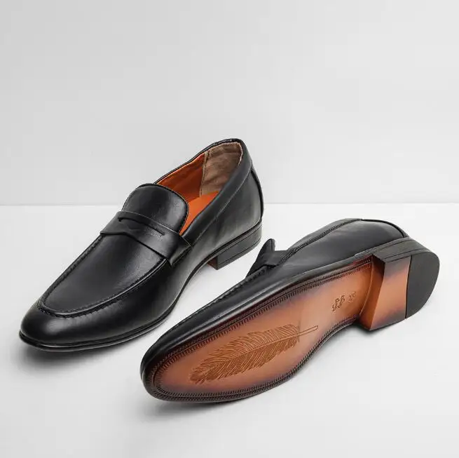 Mocasines clásicos de cuero para hombre, zapatos de vestir informales de estilo británico, cómodos, a la moda, 2023