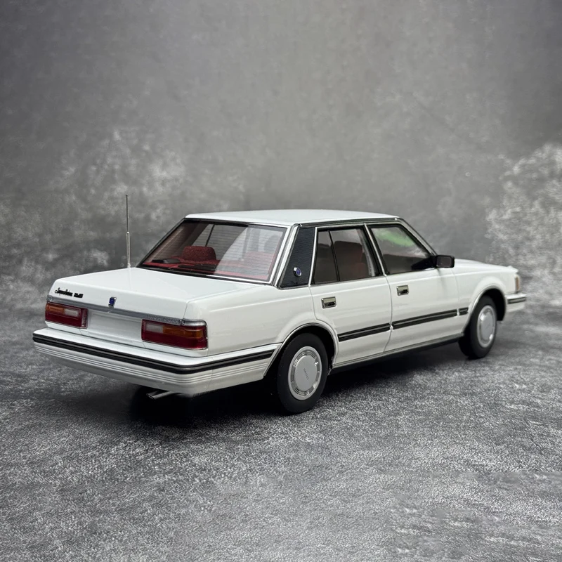 Toyota Crown MS122 – jouets en alliage moulé sous pression, échelle 1:18, voitures Vintage, modèle classique nostalgique, Souvenir pour adultes, cadeaux, affichage statique