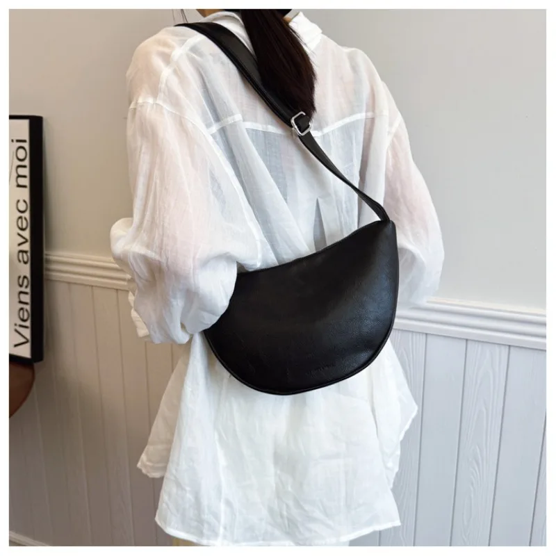 

New Fashion Solid PU Casual Designer Hobos Shoulder Bag Women Students Crossbody Underarm Bag Commuting Cross Body Bolsa Handbag