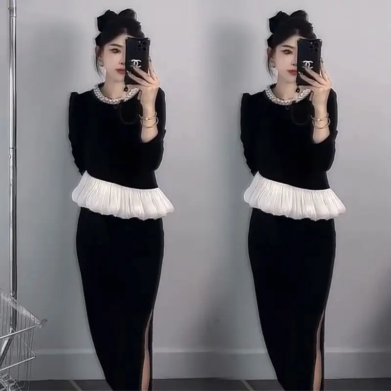 

Новый модный бархатный женский костюм в стиле Хепберн, элегантный топ с рюшами и бисером, длинными рукавами и круглым вырезом + тонкая юбка, комплект из двух предметов