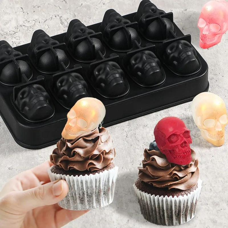 Eiswürfelform mit Totenkopfkopf-Motiv, 10 Mulden, mit Trichter, Eisform zum Kühlen von Whiskygetränken, 3D-Schädel-Silikonform zum Backen von Halloween – Detail 4