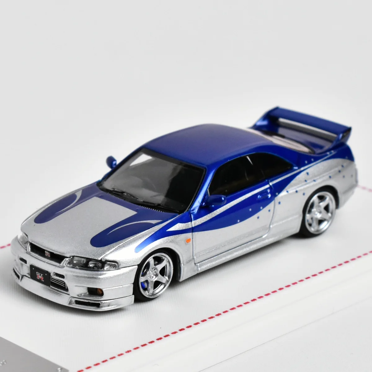 Focal Horizon FH 1:64  GTR R33 Skyline Open Front Cover Car Model