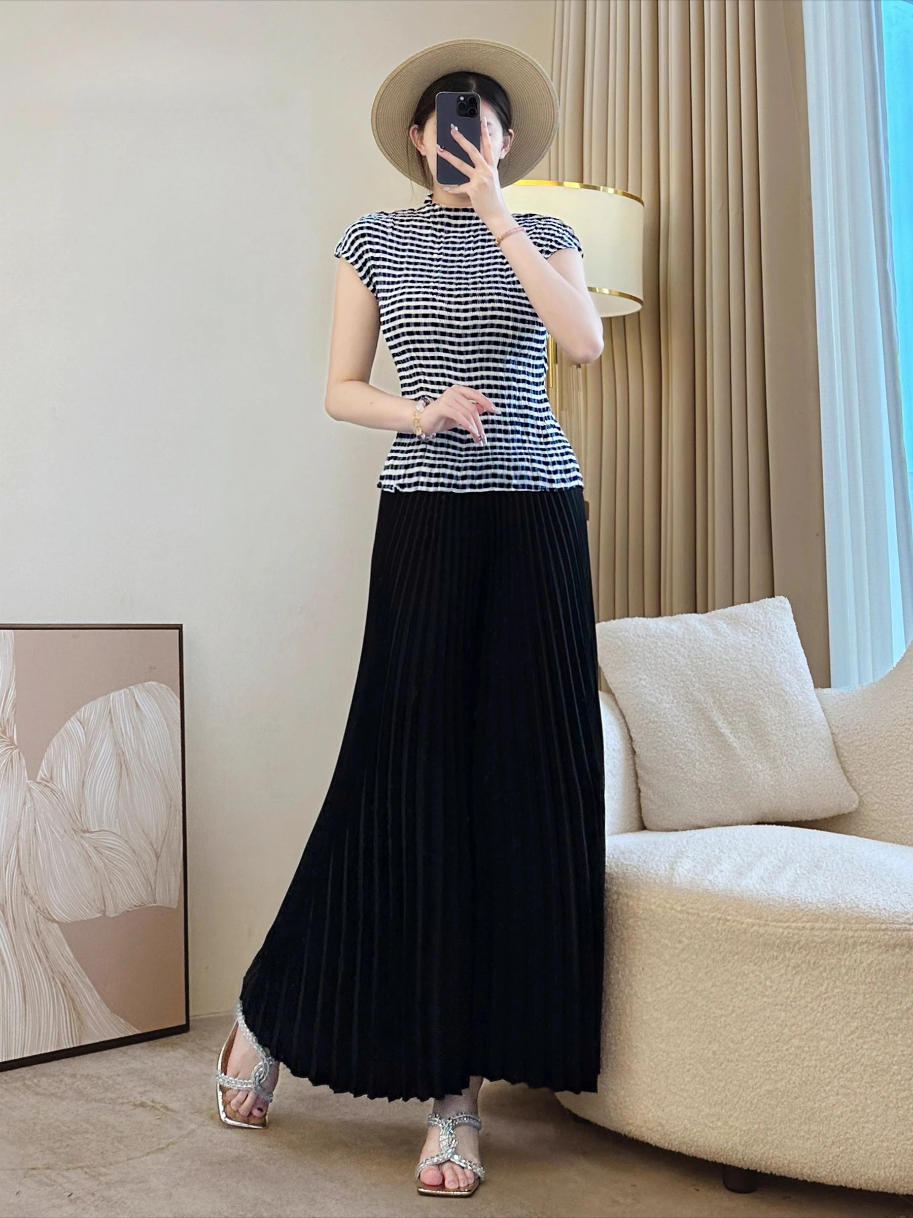 

Miyake Women's Summer New 2025 Folded Striped Top Fashion Casual Pleated Chiffon Printed Shirt Loose Pleat Skinny T-Shirt
