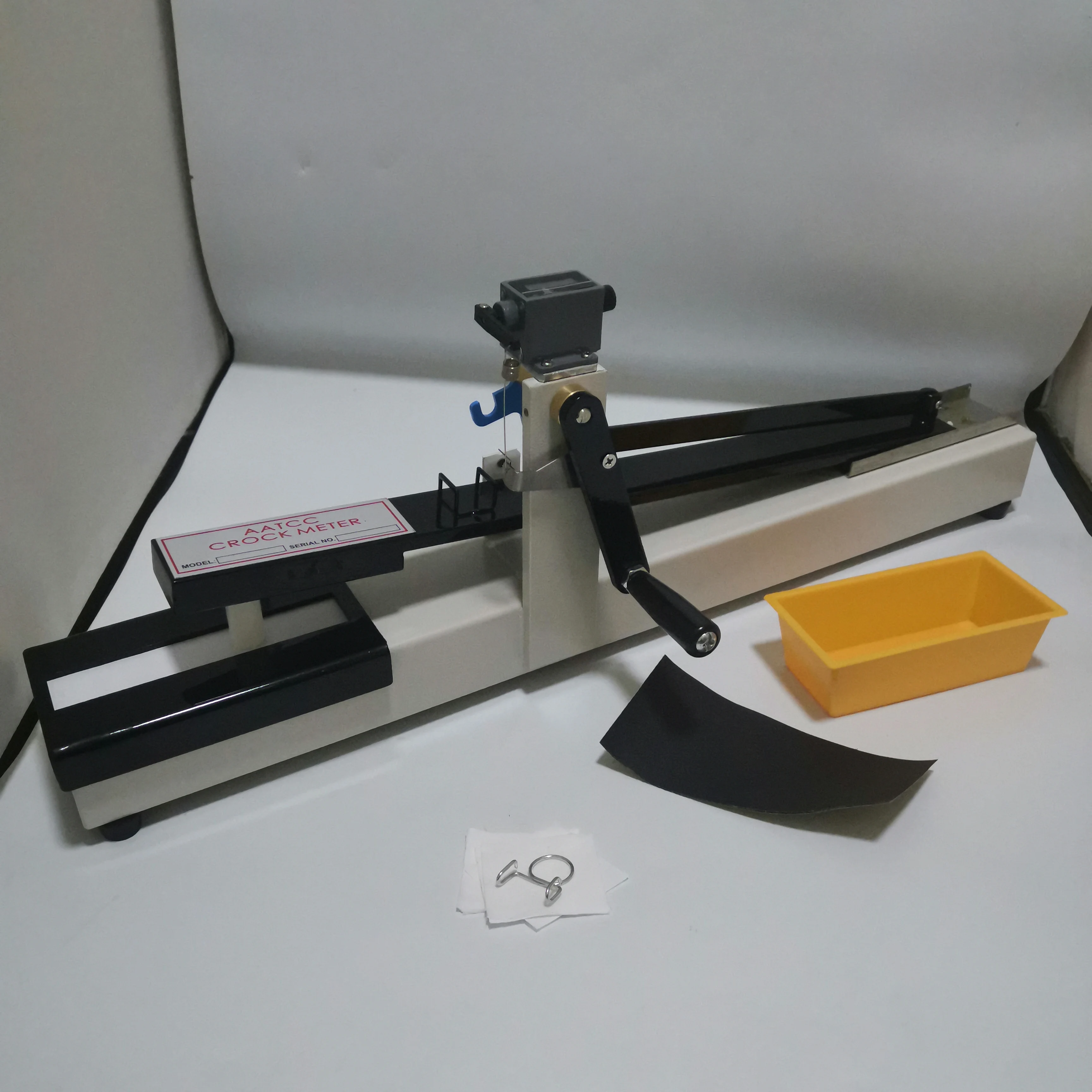 جهاز اختبار ثبات فرك مقياس كروكميتر اليدوي | آلة اختبار ثبات ألوان النسيج الجاف والرطب #1