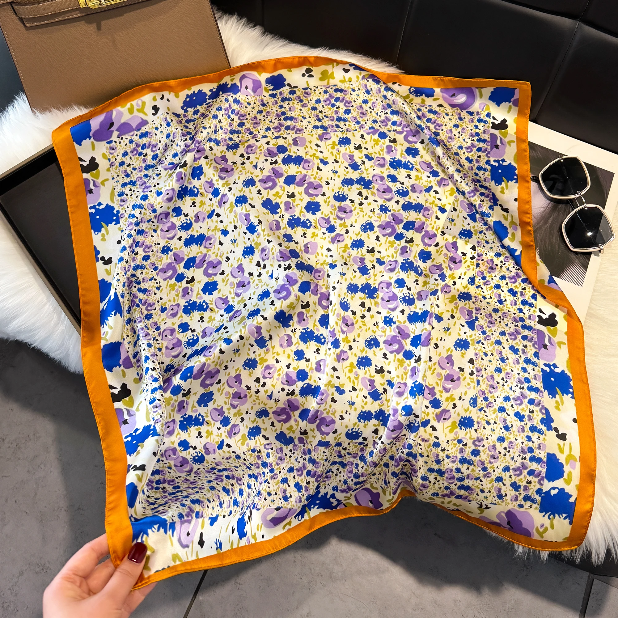 Luxuriöses Leopardenmuster Quadratisches Tuch Weiches Satin-Bandana Vintage Winddichtes Kopftuch Schal Imitation Seide Reise-Strandtuch – Detail 4
