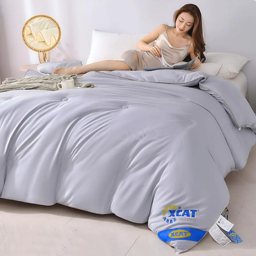 

Hotel Style Silk Quil Queen KingLightweight Fluffy Comfortable And Breathable Soft Winter Quilt Very Warm 220x240 Quilts Blanket