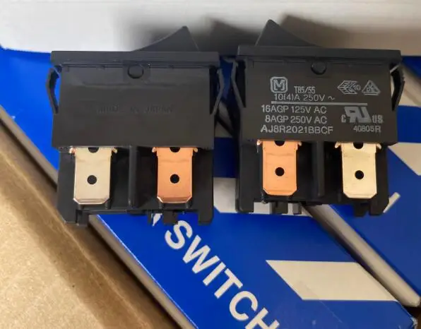 

AJ8R2021BBCF/AJ8R2011ZBCF imported from Japan 4/6-pin 2-speed boat type power switch