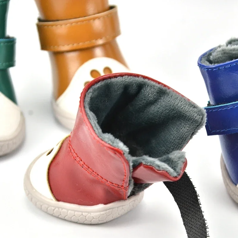 4Pcs 애완 동물 강아지 신발 겨울 눈 부츠 따뜻한 안티 슬립 조절 가능한 단독 소프트 보호 발 강아지 신발 새로운 도착