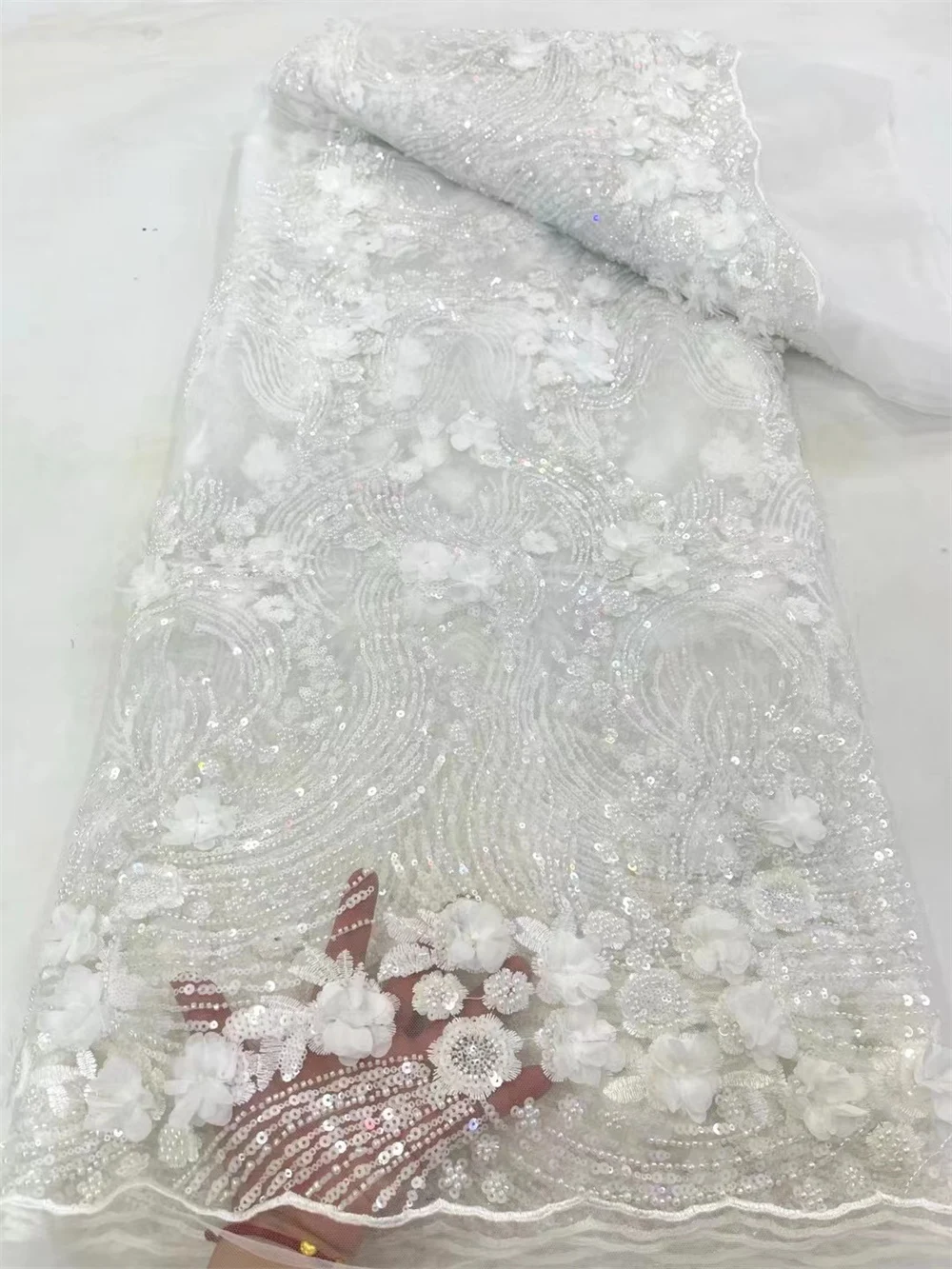 Tela de encaje de alta calidad para vestidos de noche de fiesta, bordado de flores 3D blancas, cuentas y lentejuelas de lujo nigeriano, 2024